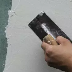 Spartelmasse til betonpools